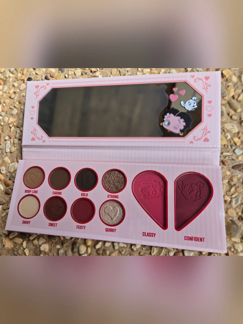BRAND NEW NEVER USED Betty Boop "Unafraid to Be Me" Eyeshadow & Face Palette. - Picture 6 of 7